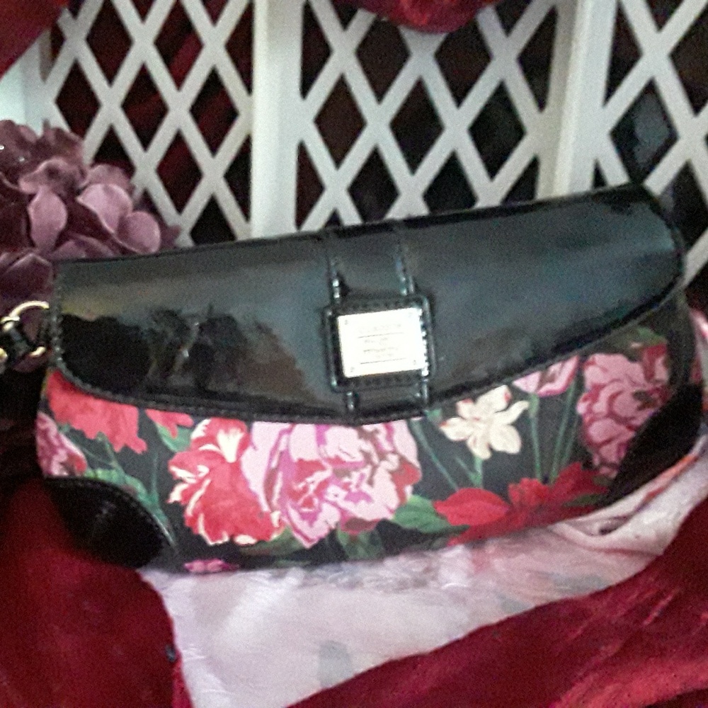 Liz clayborn clutch pocket book